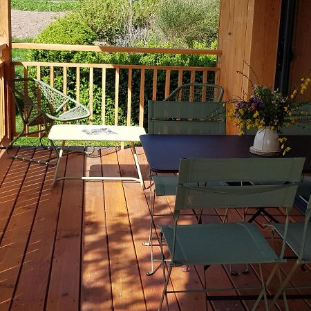 La Cabane Du Jardin Bongheat Bagian luar foto