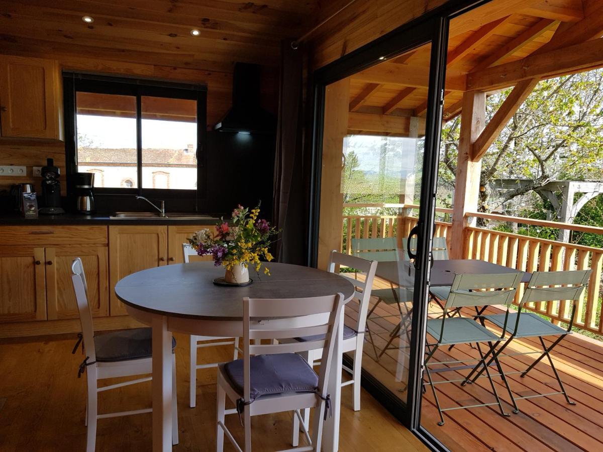 La Cabane Du Jardin Bongheat Bagian luar foto